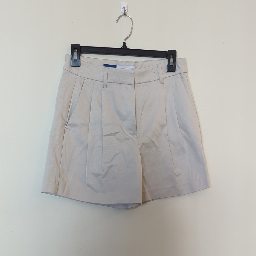 Old Navy Women's Tan Shorts